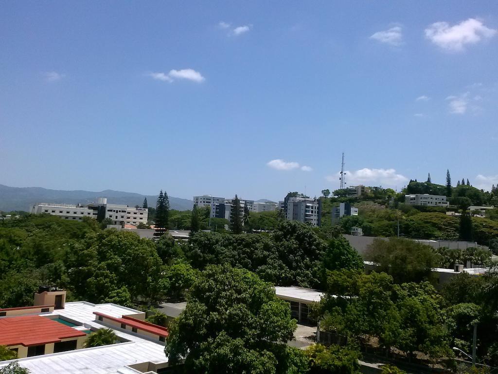 Apartahotel Jardines Metropolitanos ซานติอาโก เด ลอสกาบาเญโรส ภายนอก รูปภาพ