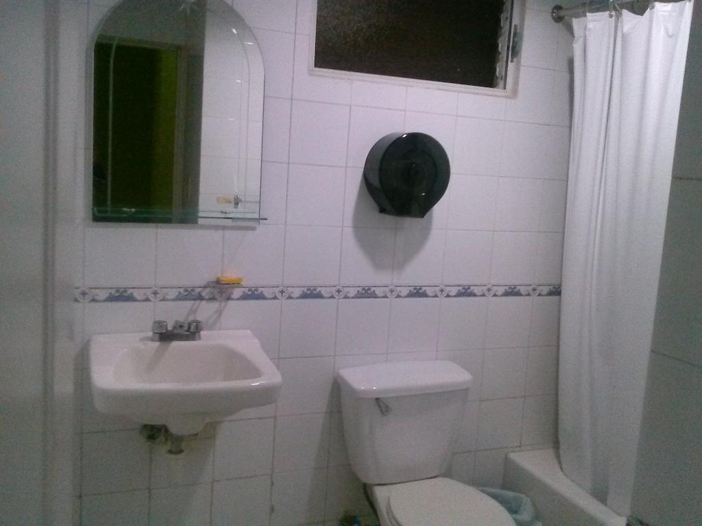 Apartahotel Jardines Metropolitanos ซานติอาโก เด ลอสกาบาเญโรส ห้อง รูปภาพ