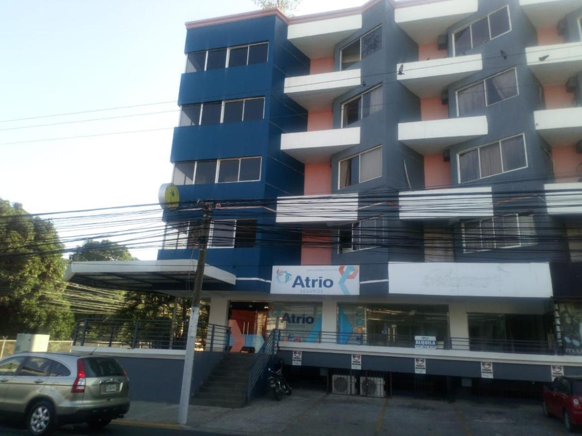 Apartahotel Jardines Metropolitanos ซานติอาโก เด ลอสกาบาเญโรส ภายนอก รูปภาพ