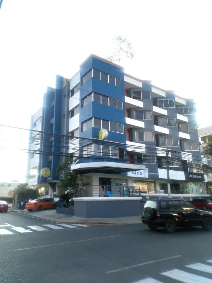 Apartahotel Jardines Metropolitanos ซานติอาโก เด ลอสกาบาเญโรส ภายนอก รูปภาพ